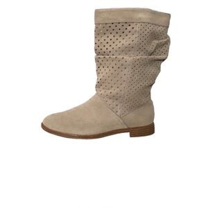 Tom’s slouchy boots